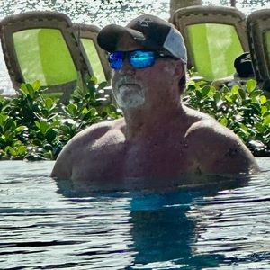 Meet your Posher, Scott